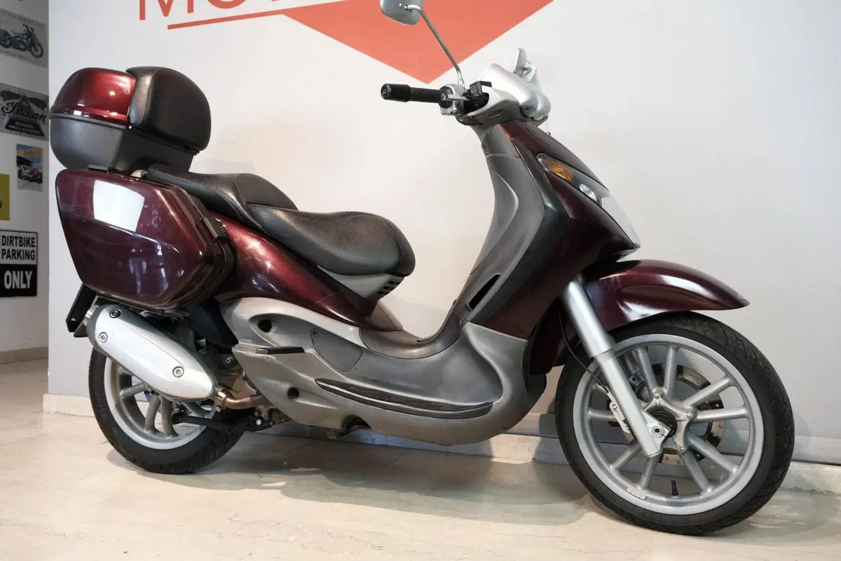 Piaggio Beverly 200 (2002 - 03) (5)