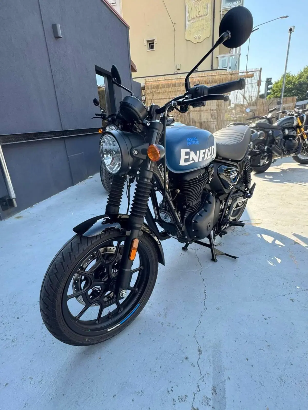 Royal Enfield HNTR 350 (2022 - 26) (3)