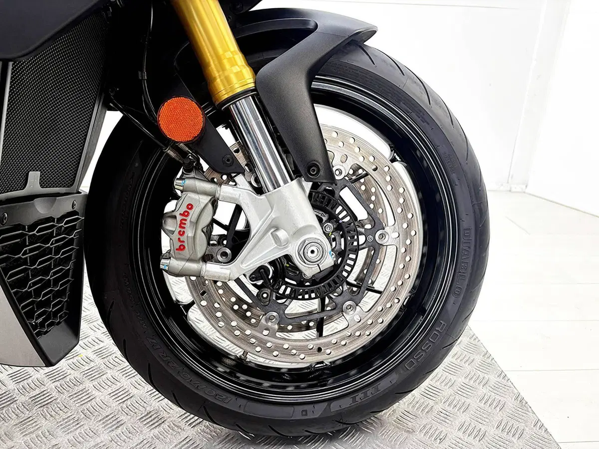 Aprilia Tuono V4 (2025 - 26) (12)