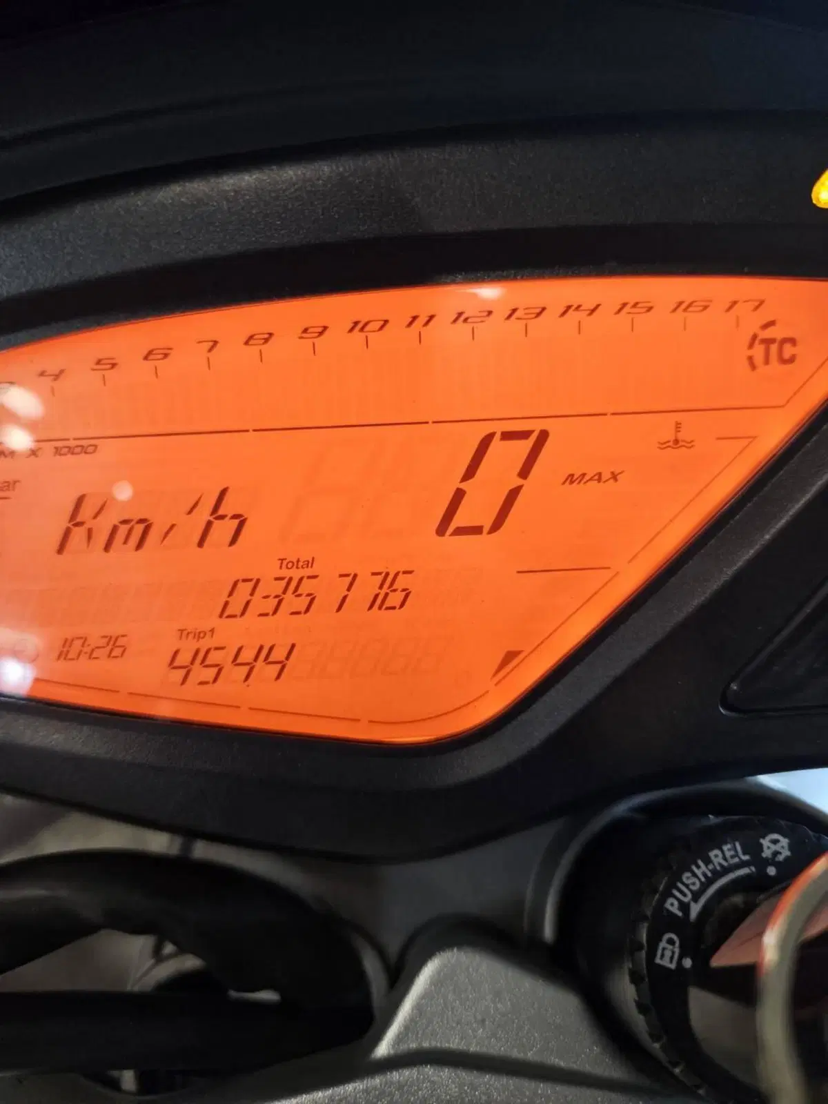 MV Agusta Brutale 800 (2012 - 15) (3)