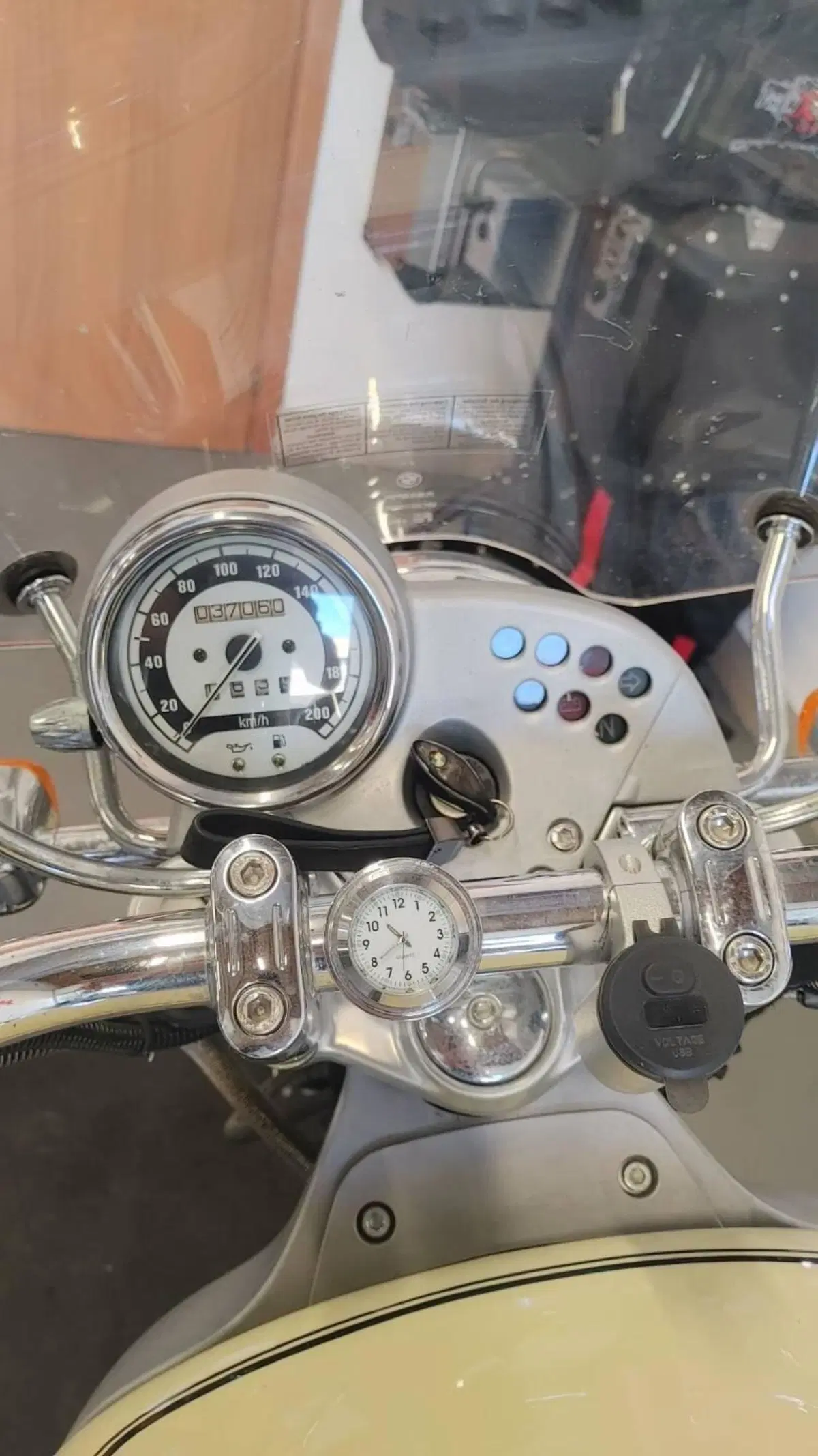 Bmw R 1200 C Classic (3)
