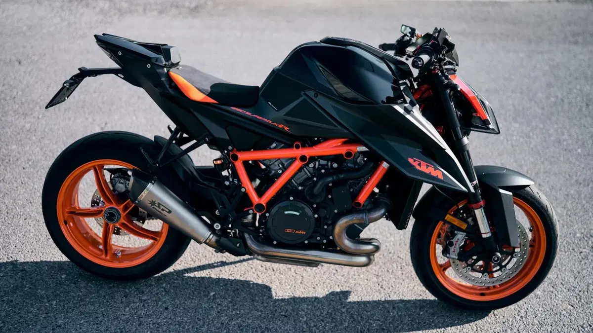 KTM 1290 Super Duke R (2021) (2)