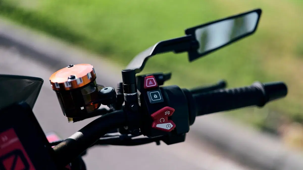 KTM 1290 Super Duke R (2021) (11)