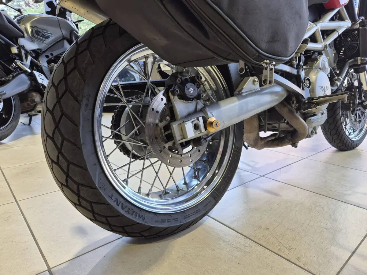 Moto Morini 9 1/2 (2006 - 13) (8)