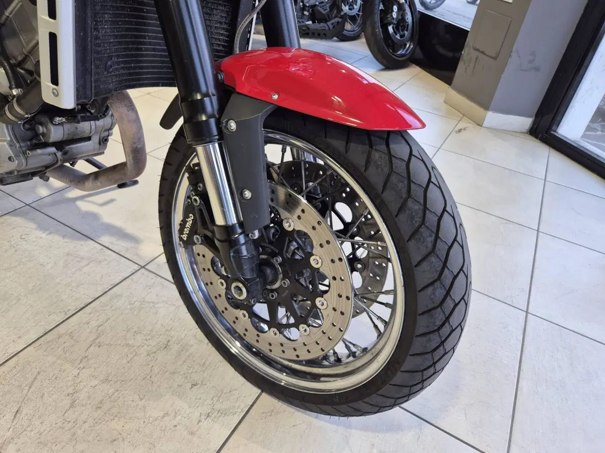 Moto Morini 9 1/2 (2006 - 13) (9)