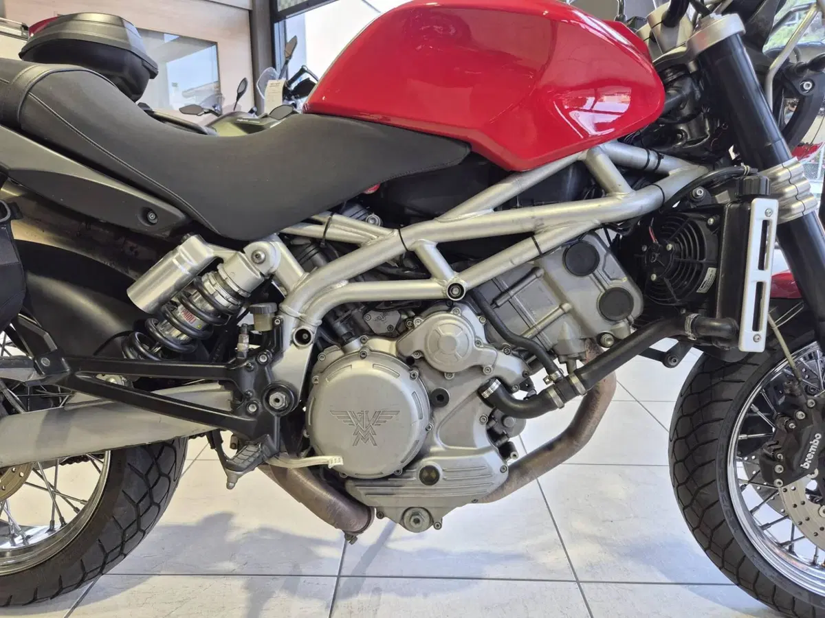 Moto Morini 9 1/2 (2006 - 13) (10)