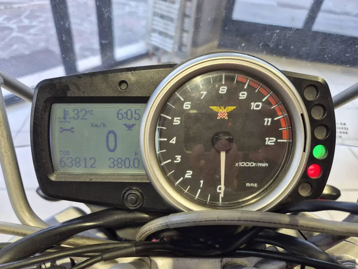 Moto Morini 9 1/2 (2006 - 13) (4)