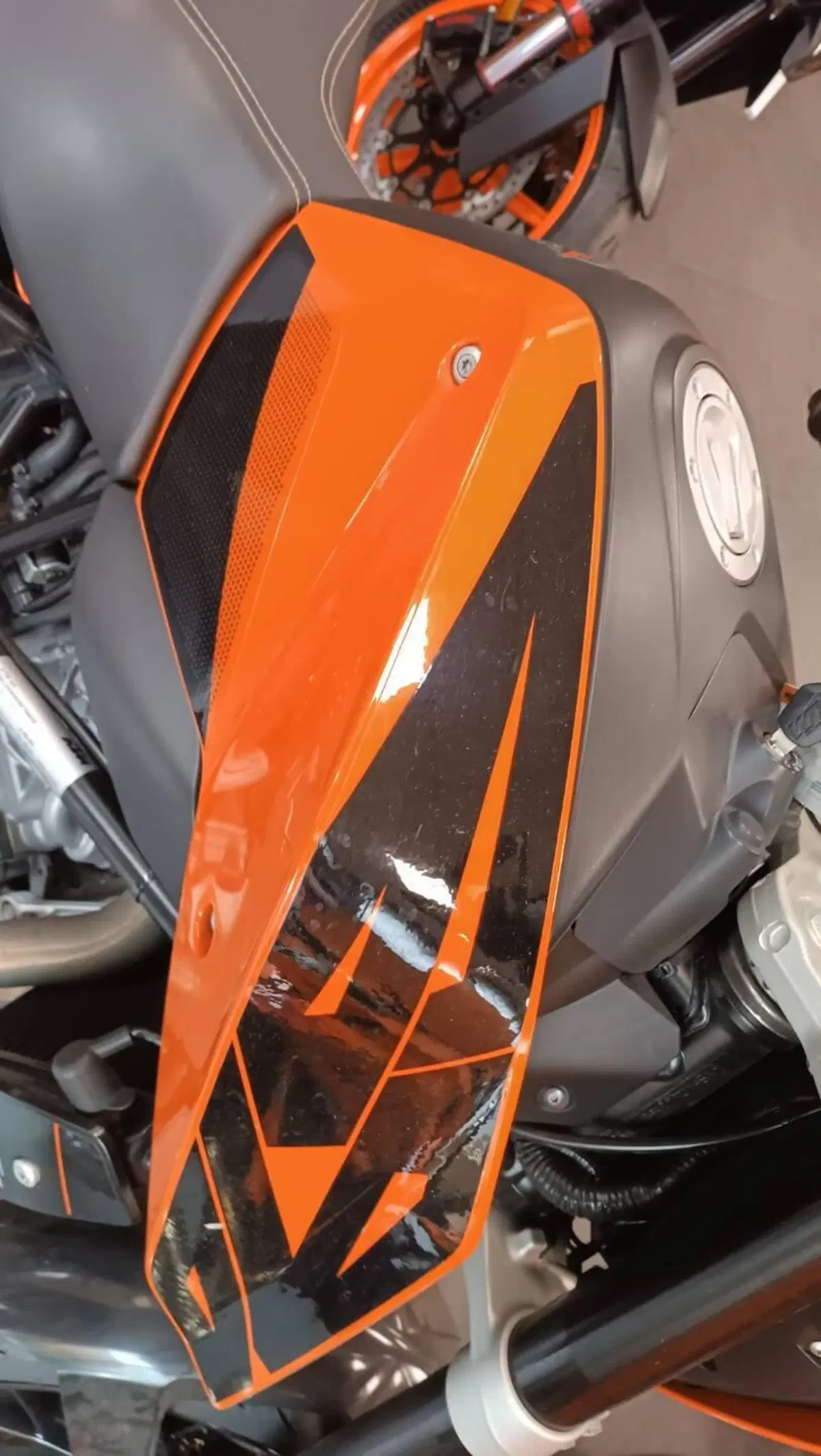 KTM 690 Duke (2016 - 19) (4)