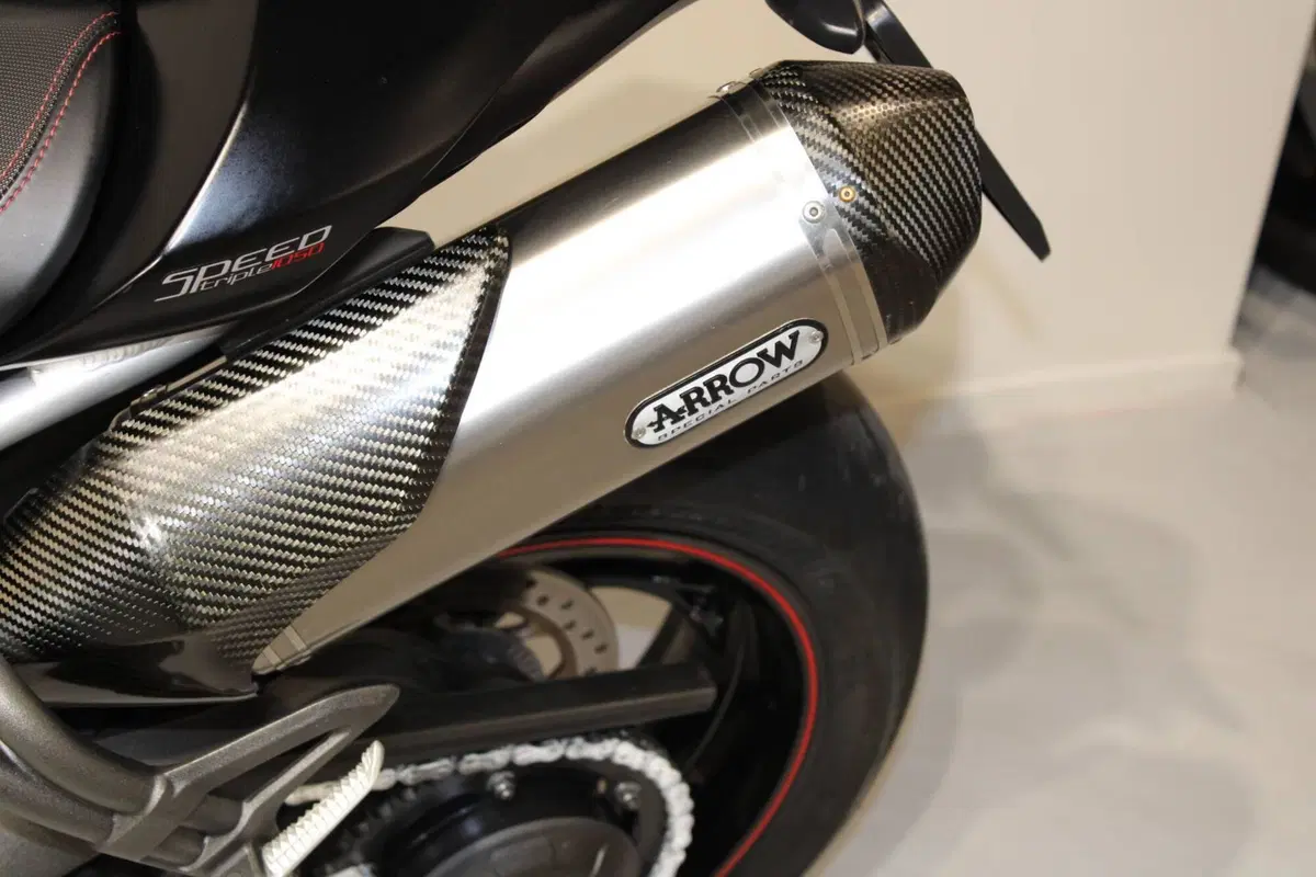 Triumph Speed Triple 1050 RS (2018 - 20) (7)