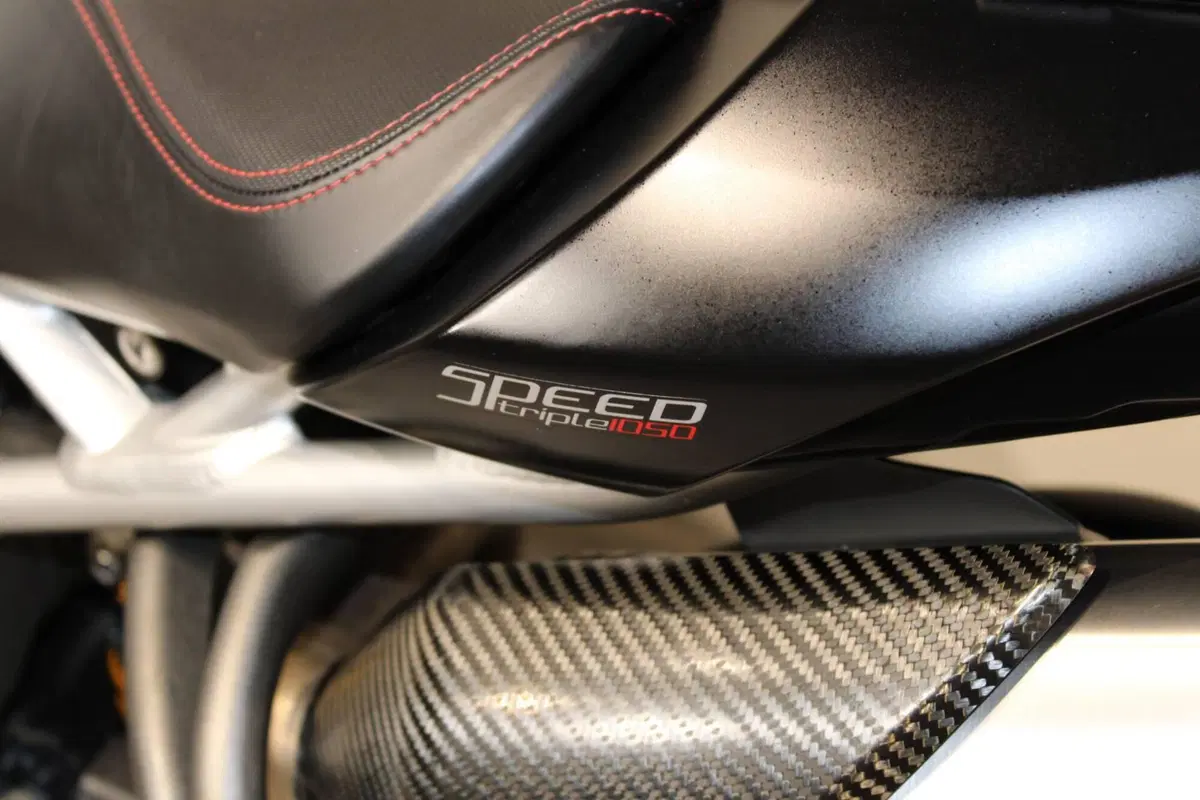 Triumph Speed Triple 1050 RS (2018 - 20) (8)