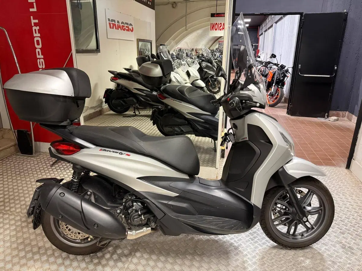 Piaggio Beverly 300 S ABS-ASR (2021 - 25) (3)