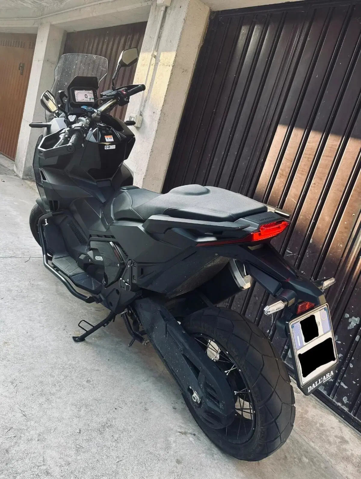 Honda X-ADV 750 DCT Gravel (2021 - 24) (2)
