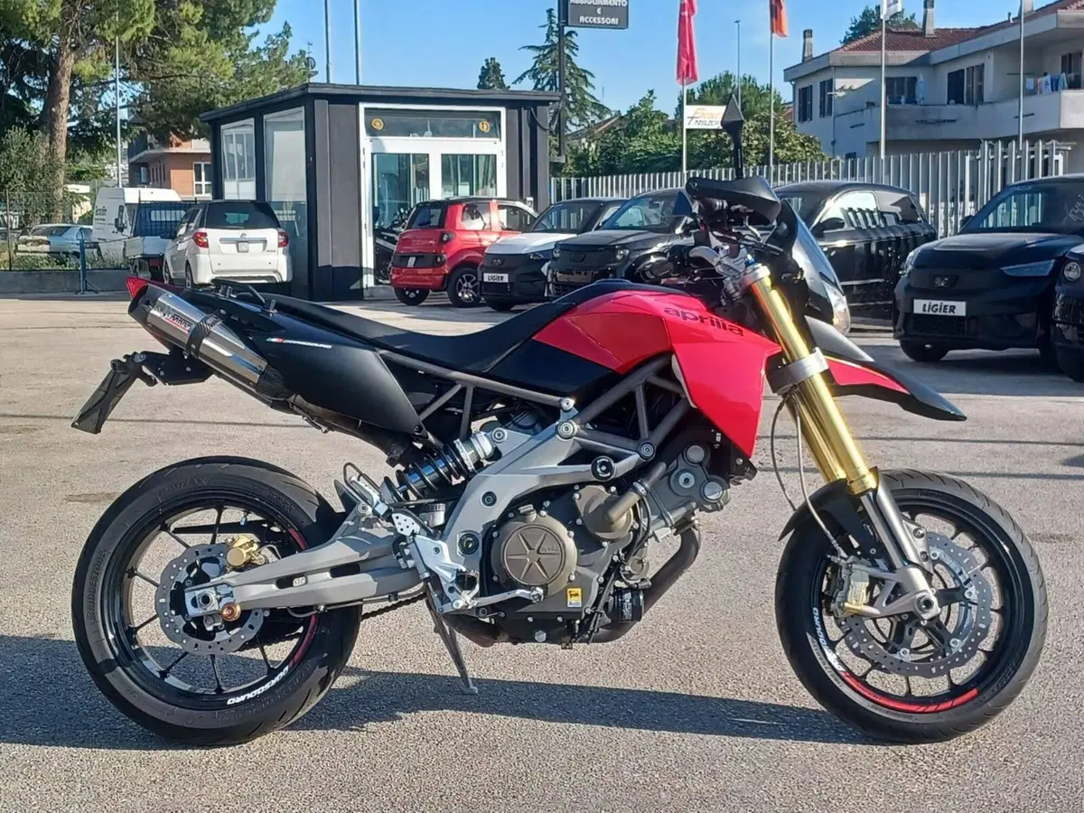 Aprilia Dorsoduro 750 (2009 - 14) (3)