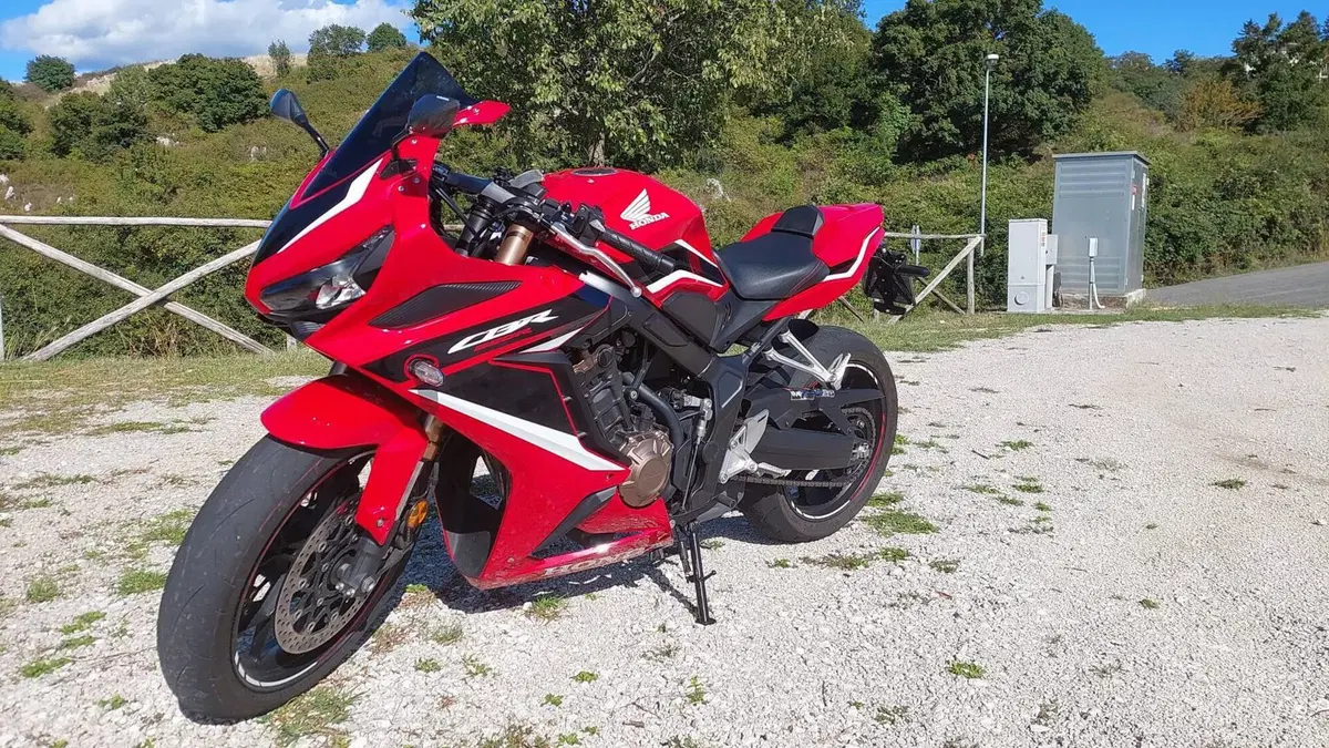 Honda CBR 650 R (2021 - 23) (6)