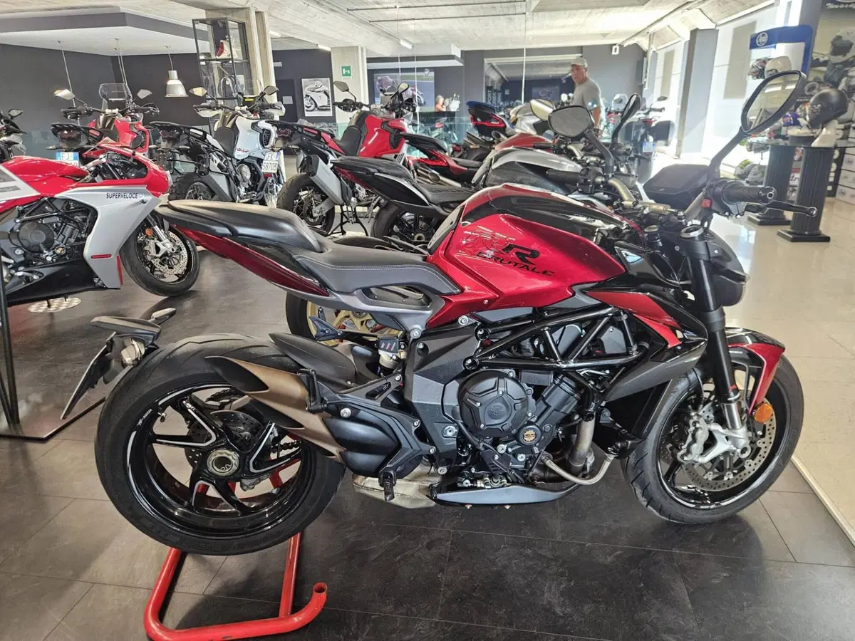 MV Agusta Brutale 800 RR (2021 - 25)