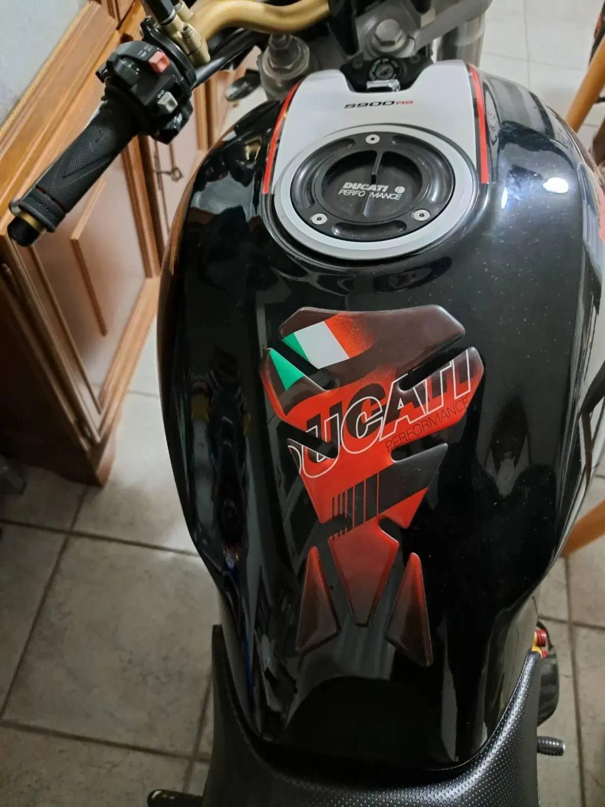 Ducati Monster 900 Special I.E. (1999 - 02) (4)