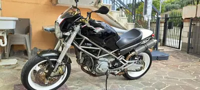 Ducati Monster 900 Special I.E. (1999 - 02) usata