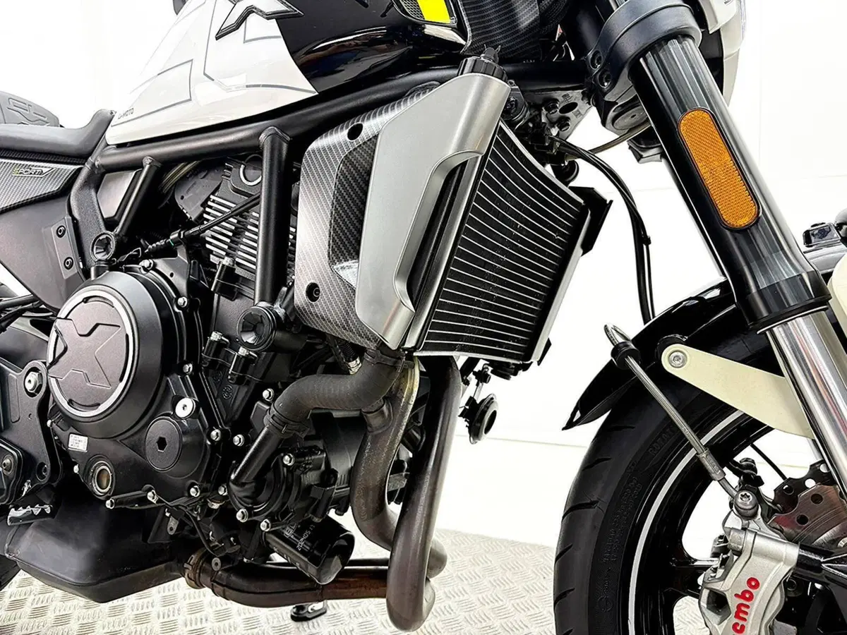 CFMOTO 700CL-X Sport (2022 - 26) (9)