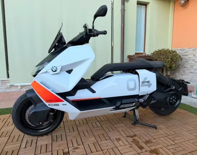 Bmw CE 04 (2021 - 25) usata a Francavilla al Mare