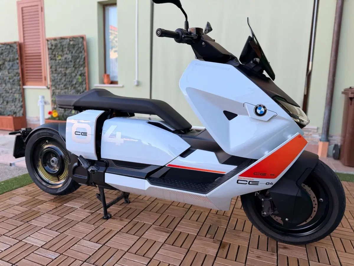Bmw CE 04 (2021 - 25) (3)