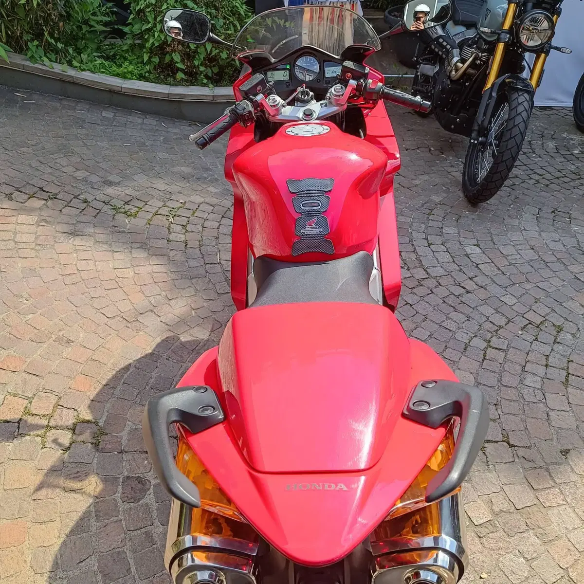 Honda VFR 800 (2002 - 05) (3)
