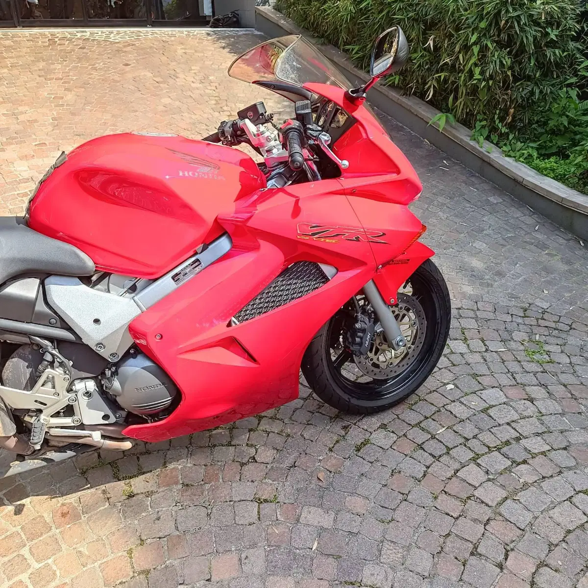 Honda VFR 800 (2002 - 05) (4)