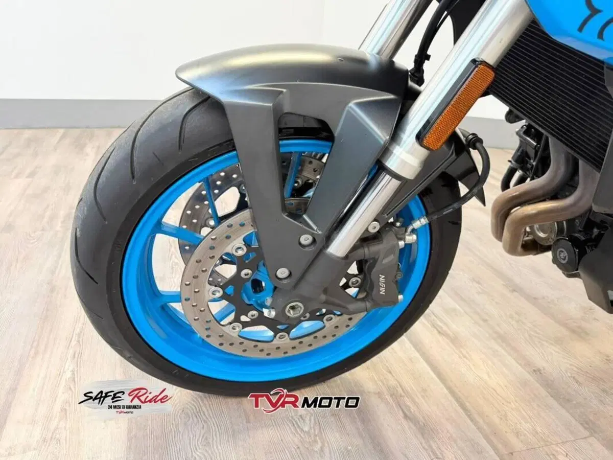 Suzuki GSX-8S (2023 - 24) (12)