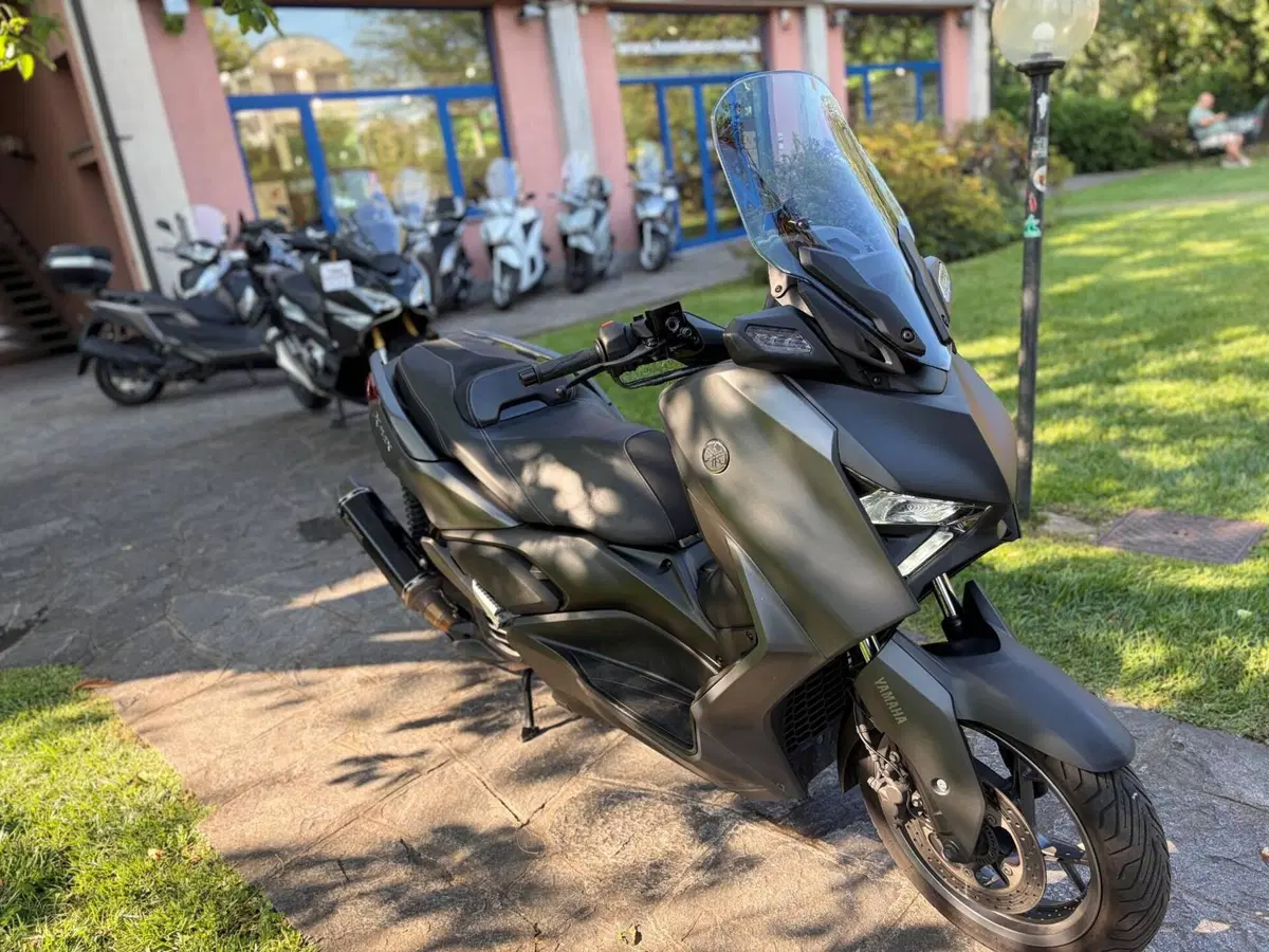Yamaha X-Max 125 (2021 - 24) (4)