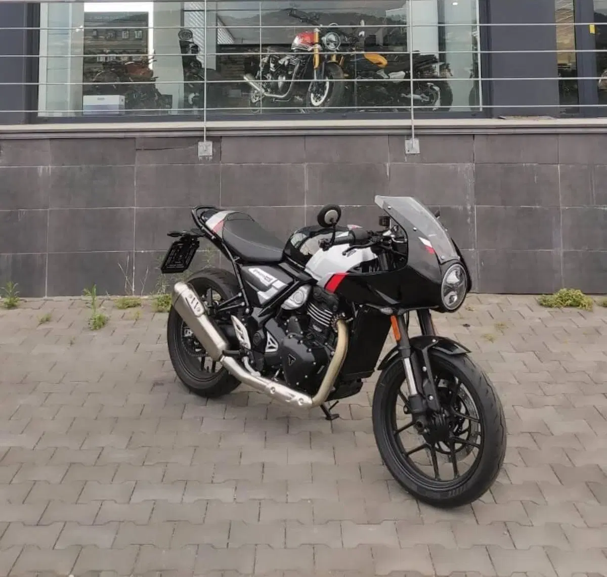 Triumph Thruxton 400 (2026) (3)