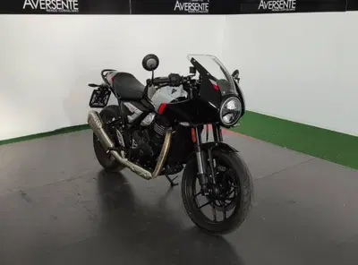 Triumph Thruxton 400 (2026) usata