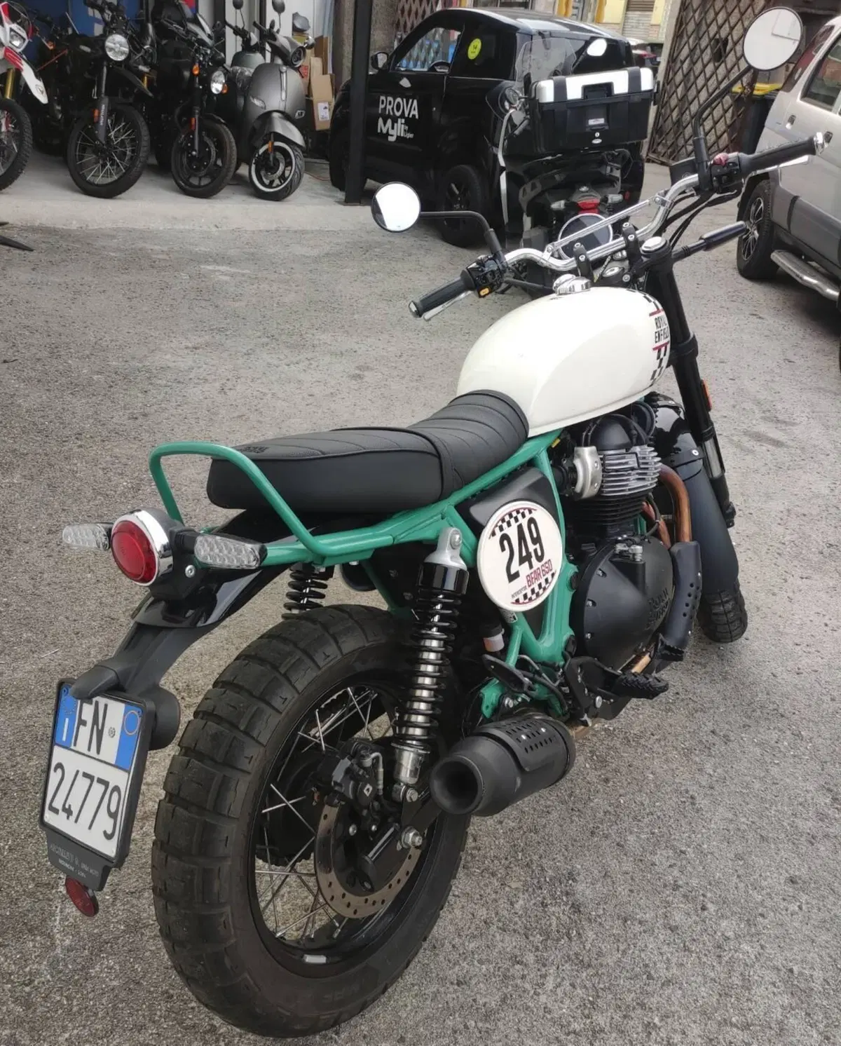 Royal Enfield Bear 650 (2025 - 26) (4)