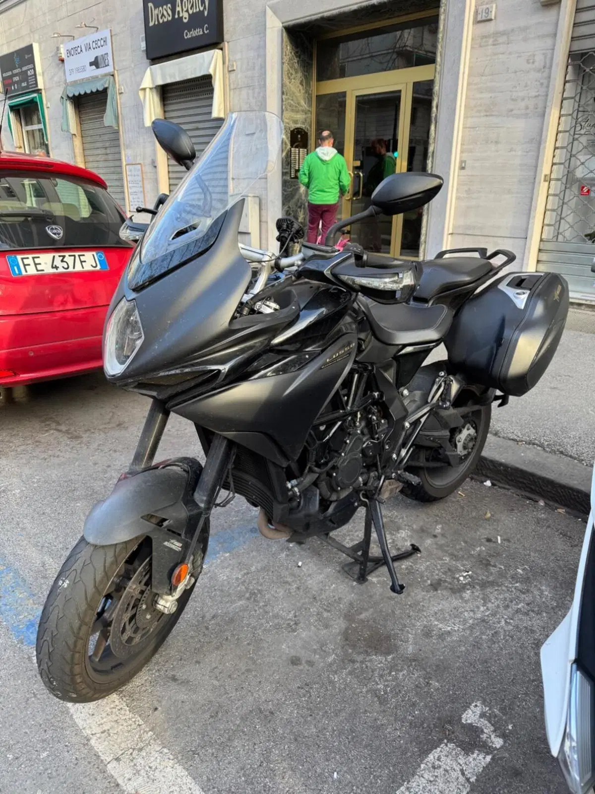 MV Agusta Turismo Veloce 800 Lusso SCS (2021 - 26) (3)