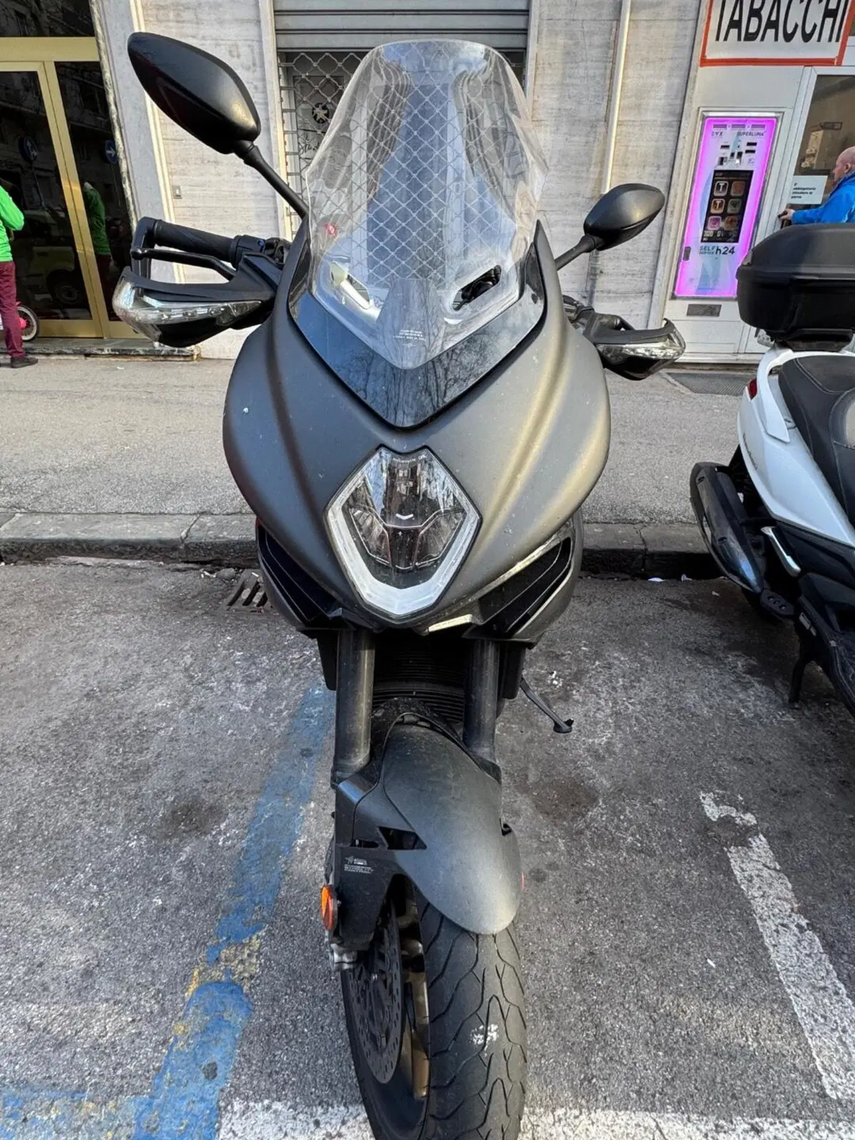 MV Agusta Turismo Veloce 800 Lusso SCS (2021 - 26) (4)