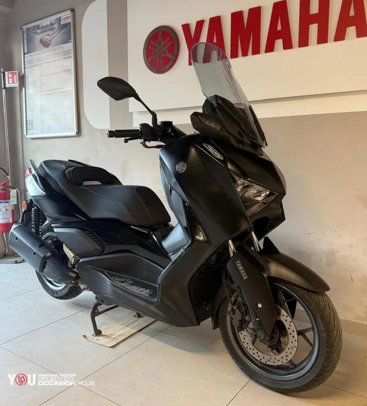 Yamaha X-Max 300 Tech Max (2021 - 24) (2)