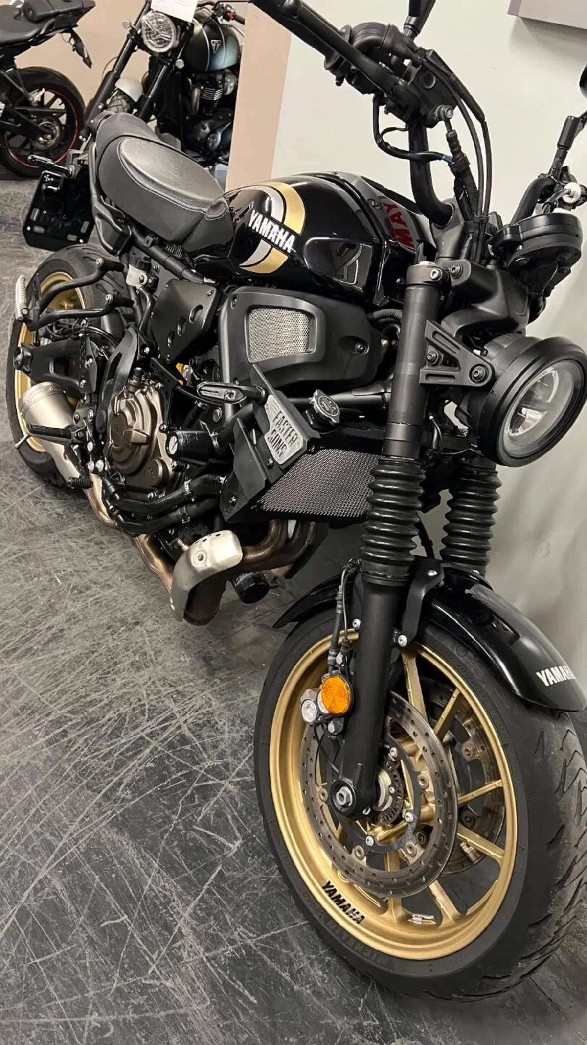 Yamaha XSR 700 (2022 - 26) (11)
