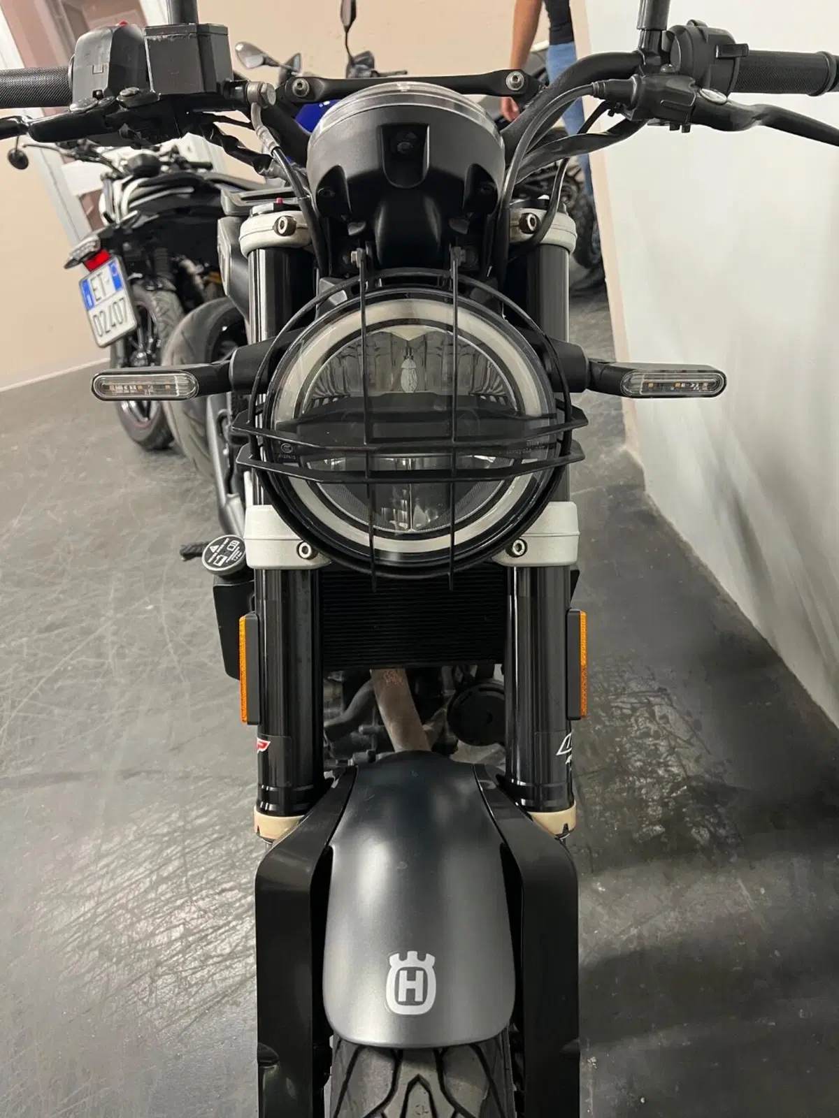 Husqvarna Svartpilen 401 (2020) (3)