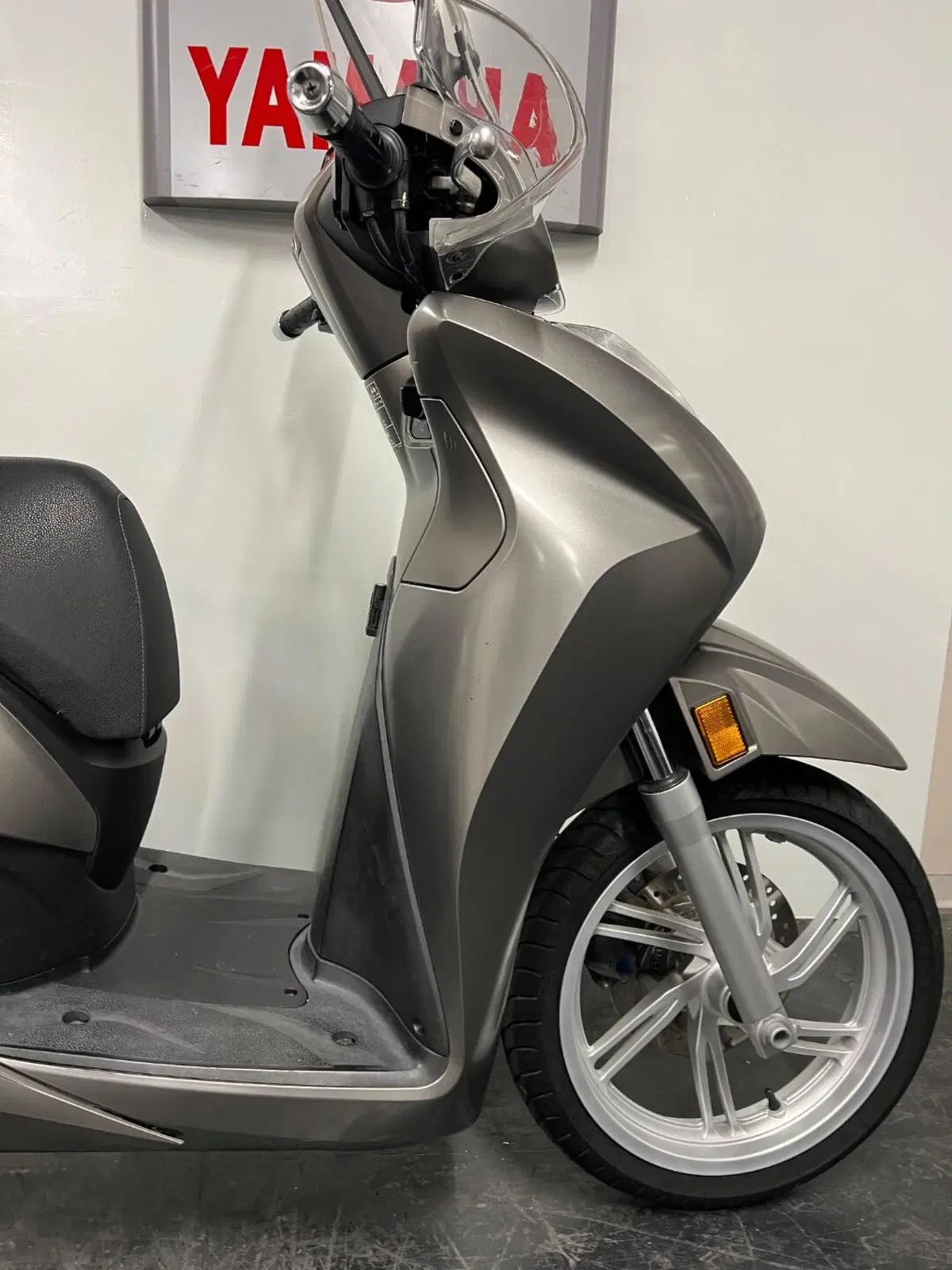 Honda SH 350 (2021 - 24) (6)