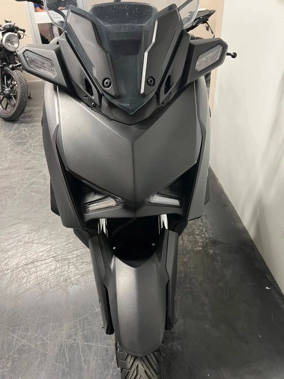 Yamaha X-Max 300 (2021 - 24) (3)