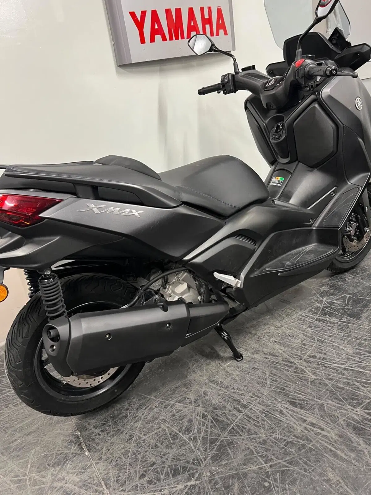 Yamaha X-Max 300 (2021 - 24) (4)