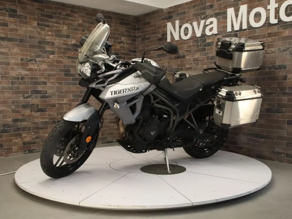 Triumph Tiger 800 XRx (2015 - 17) (3)