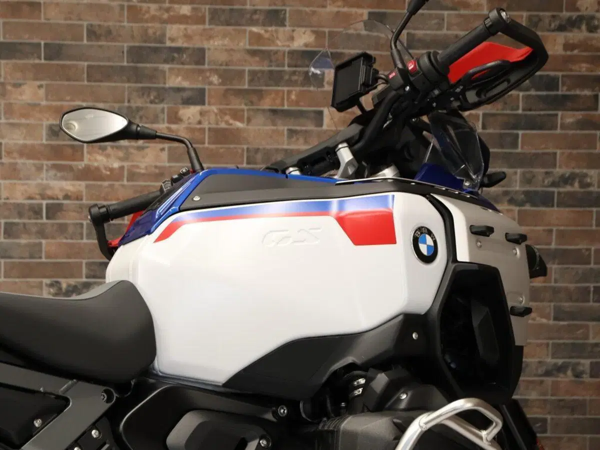 Bmw R 1300 GS Adventure Trophy (2025 - 26) (11)