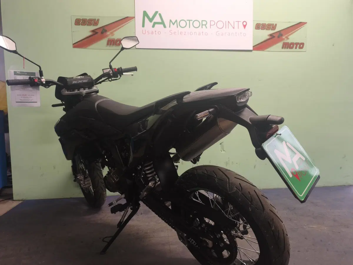 Kl KXE 125 Motard (2022 - 24) (3)