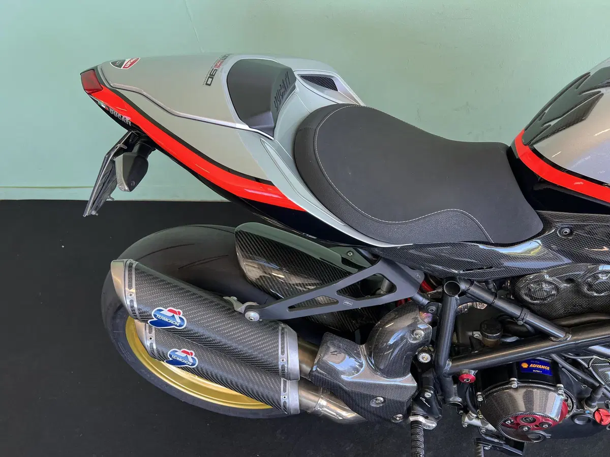 Ducati Streetfighter (2009 - 12) (11)