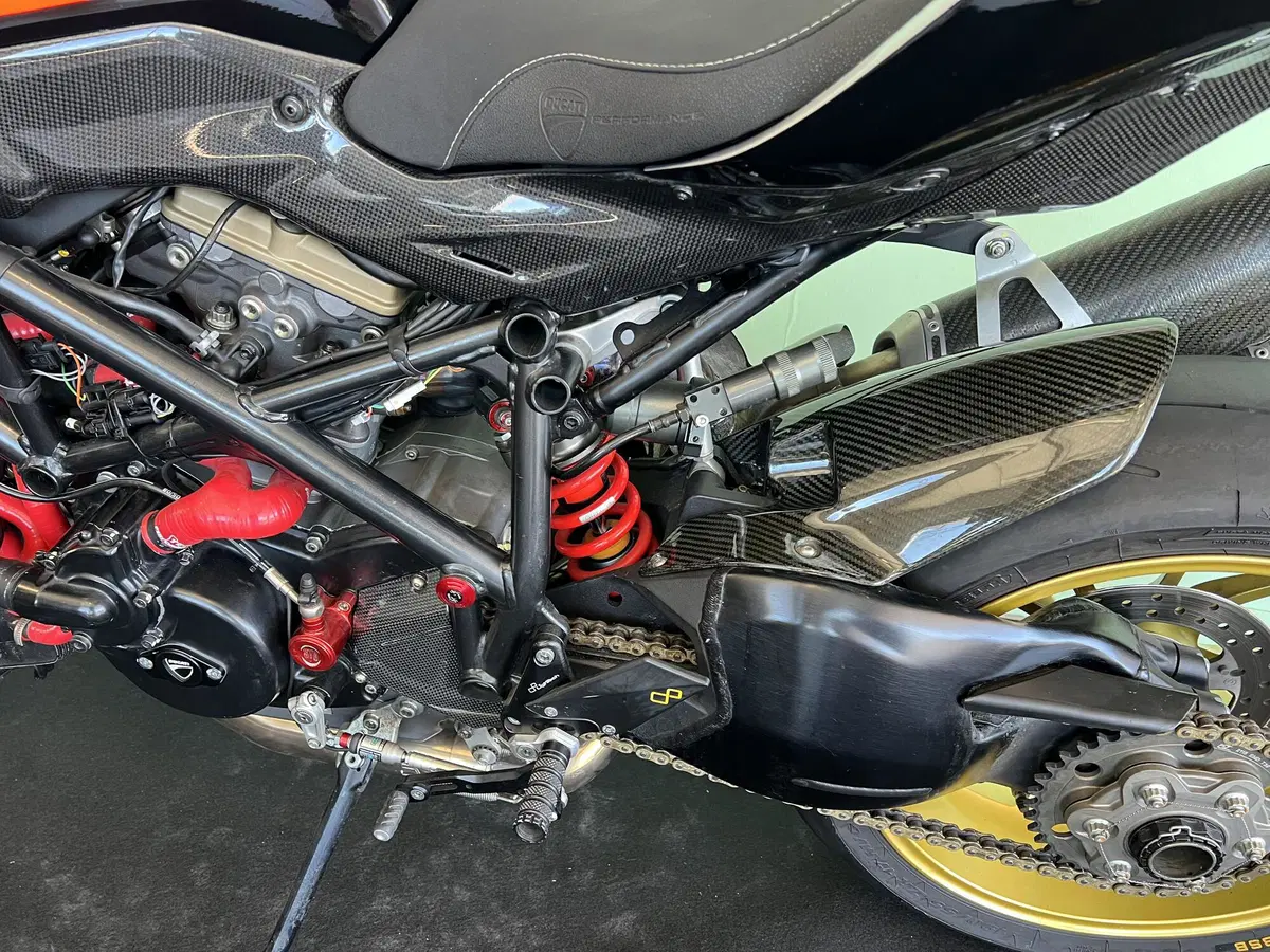 Ducati Streetfighter (2009 - 12) (16)