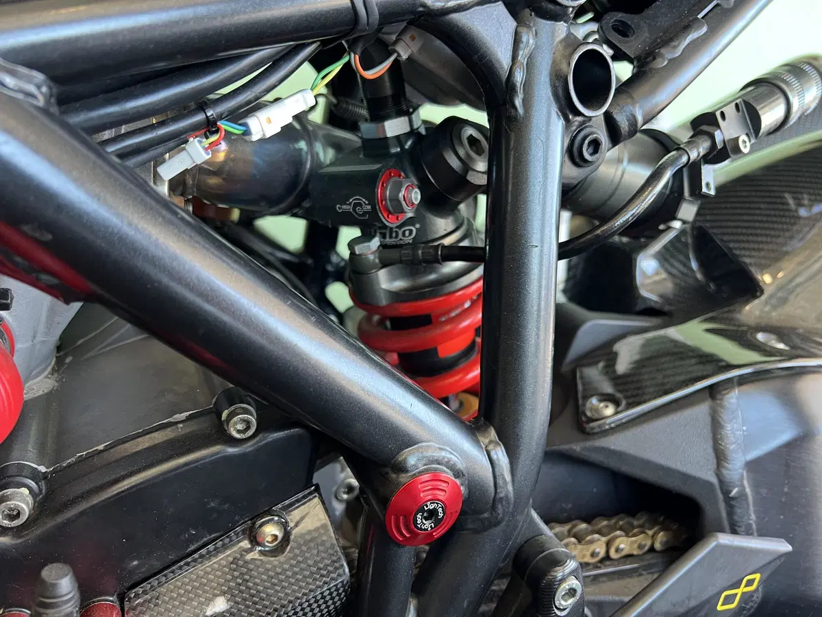 Ducati Streetfighter (2009 - 12) (17)
