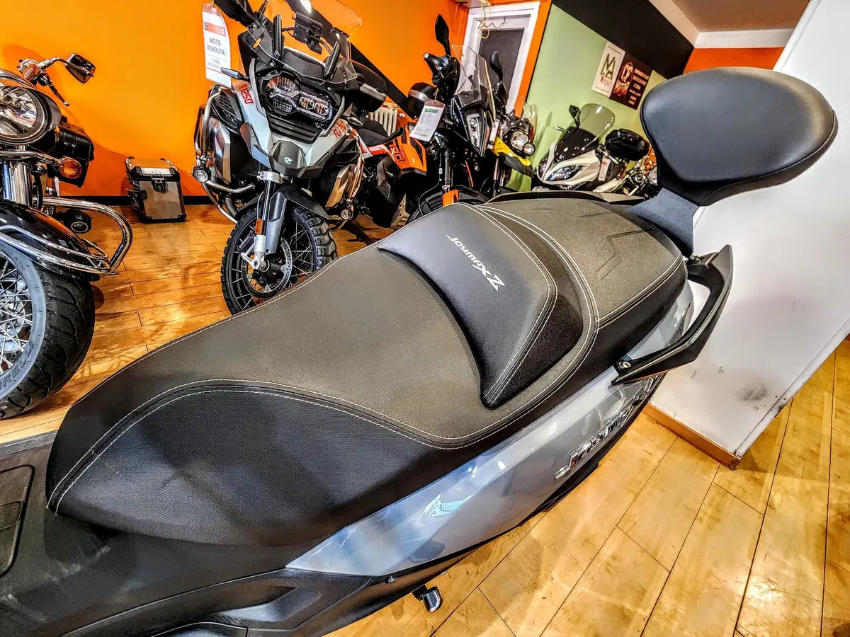 Sym Joymax 300 Z+ (2021 - 24) (6)