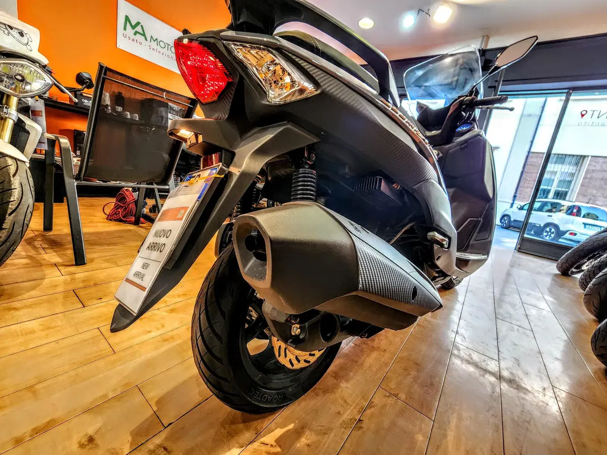 Sym Joymax 300 Z+ (2021 - 24) (12)