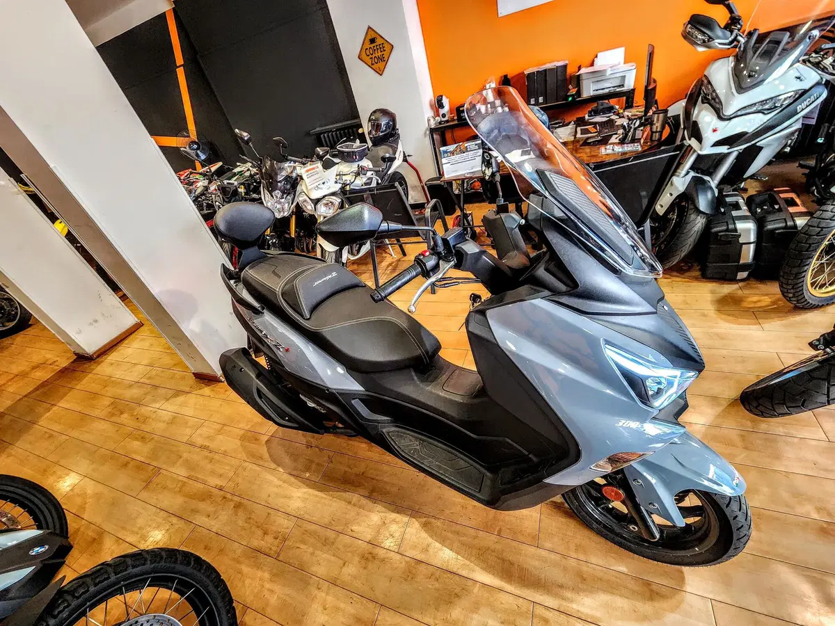 Sym Joymax 300 Z+ (2021 - 24) (19)