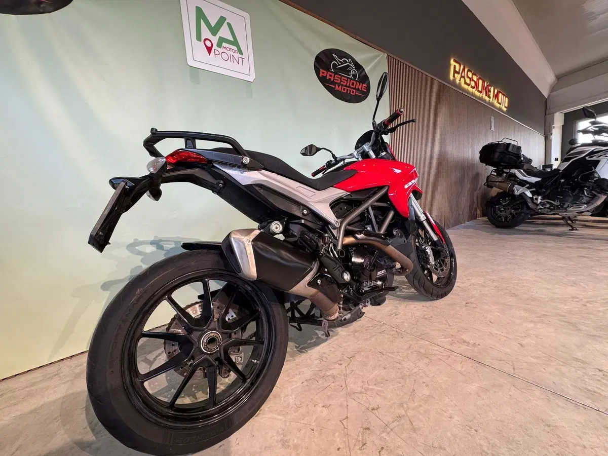 Ducati Hypermotard 821 (2013 - 15) (4)