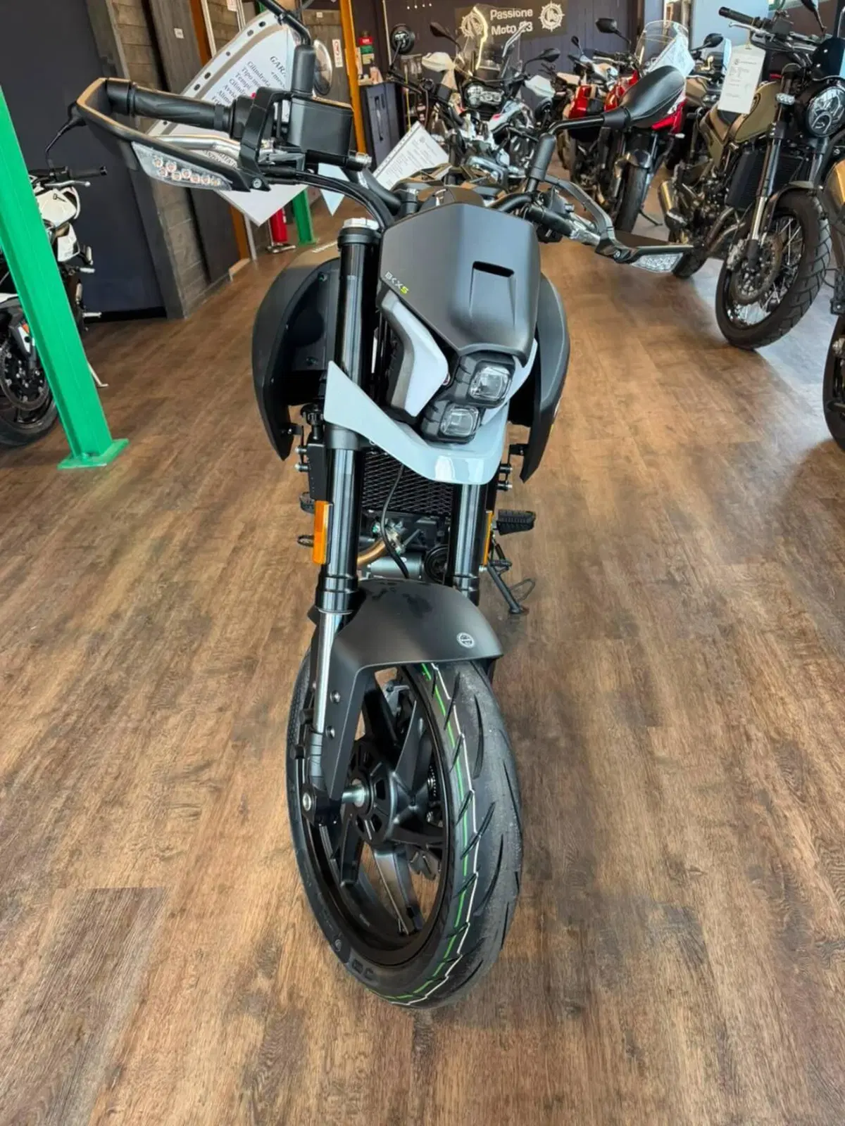 Benelli BKX 125 S (2026) (3)